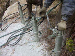 供應人工挖孔樁石頭破碎拆除機械及施工流程解析