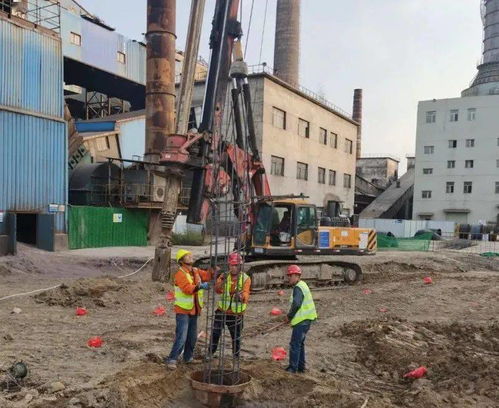 搏擊市場 勘察院承擔的煉鐵廠燒結一部3號燒結機煙氣提標改造工程首根灌注樁順利施工